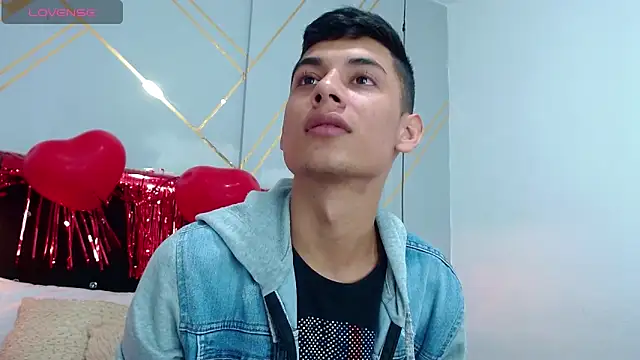 Oliver king sex online show from February 2025 05:38:02 PM