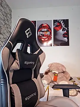 Antonella2 m online show from March 2026 01:04:02 PM