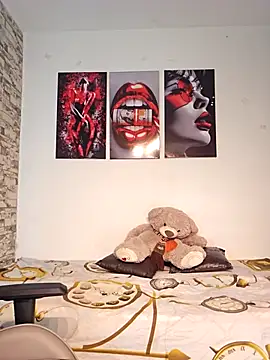 Antonella2 m online show from April 2026 01:04:01 PM