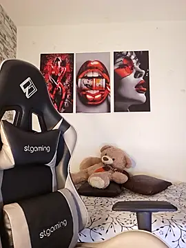 Antonella2 m online show from December 2025 01:02:02 PM