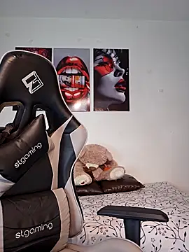 Antonella2 m online show from March 2026 01:06:02 PM