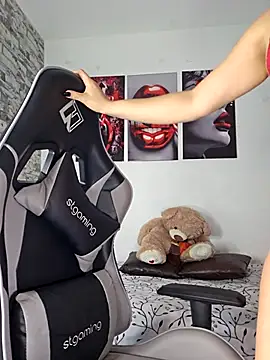 Antonella2 m online show from February 2026 01:05:02 PM