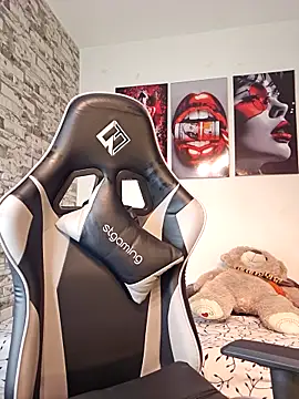 Antonella2 m online show from April 2026 11:36:01 AM