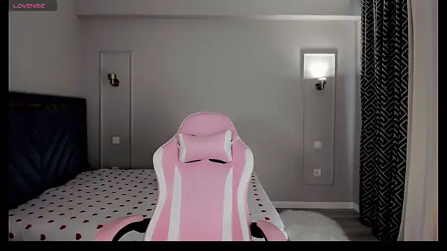 oxxx me online show from April 2026 08:30:01 AM