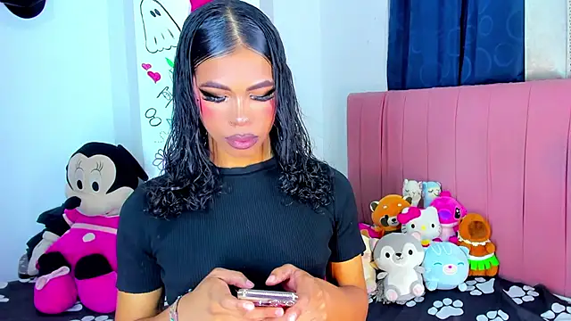 Snapshot of bloom444 chatting on September 2025 02:04:01 AM bloom444 online show from September 2025 02:04:01 AM