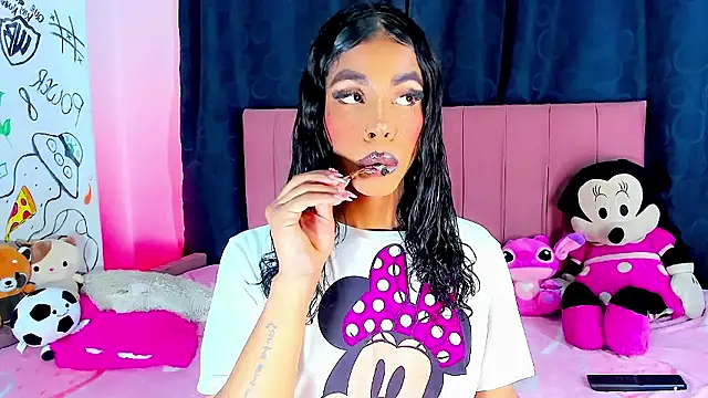 bloom444 online show from January 2026 02:29:01 AM