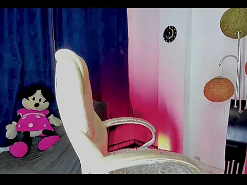 bloom444 online show from April 2026 02:27:02 AM