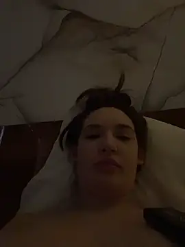 Holly Molii online show from April 2026 05:14:02 AM