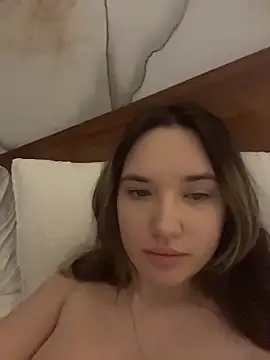 Holly Molii online show from March 2026 12:43:02 AM