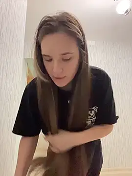 Holly Molii online show from April 2026 02:29:02 AM