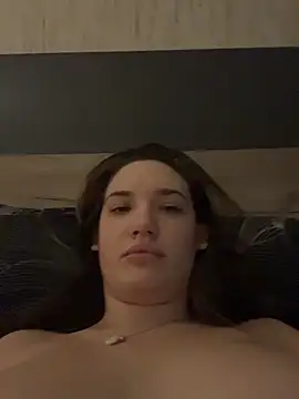 Holly Molii online show from April 2026 03:57:01 AM