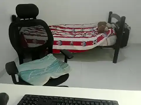 Snapshot of nikol_sexy39 chatting on February 2025 04:25:01 PM nikol sexy39 online show from February 2025 04:25:01 PM