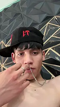 G10V4NNY online show from April 2026 05:04:01 PM