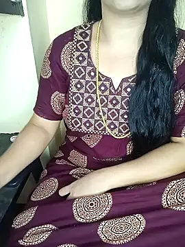 Snapshot of yourtamilcouple chatting on October 2025 11:01:02 AM yourtamilcouple online show from October 2025 11:01:02 AM