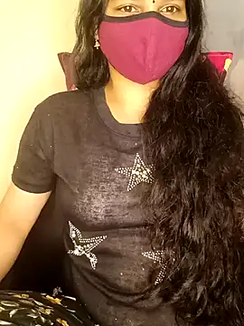 Snapshot of yourtamilcouple chatting on January 2025 05:53:01 PM yourtamilcouple online show from January 2025 05:53:01 PM