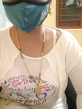 Snapshot of yourtamilcouple chatting on December 2024 12:05:02 PM yourtamilcouple online show from December 2024 12:05:02 PM