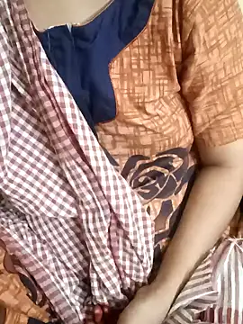 Snapshot of yourtamilcouple chatting on January 2025 06:17:02 PM yourtamilcouple online show from January 2025 06:17:02 PM