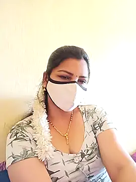 Snapshot of yourtamilcouple chatting on March 2025 06:36:01 AM yourtamilcouple online show from March 2025 06:36:01 AM