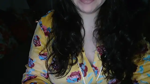 Snapshot of CronacaErotica chatting on December 2024 02:38:02 PM CronacaErotica online show from December 2024 02:38:02 PM