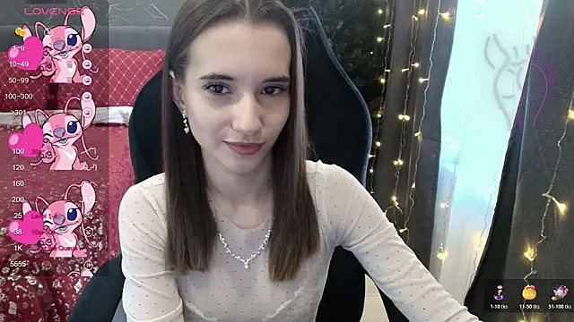 Alice Weiss online show from November 2025 08:26:02 AM