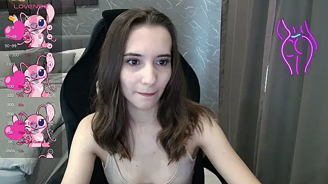 Alice Weiss online show from November 2025 09:24:02 AM