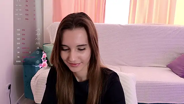 Alice Weiss online show from February 2025 08:10:01 AM