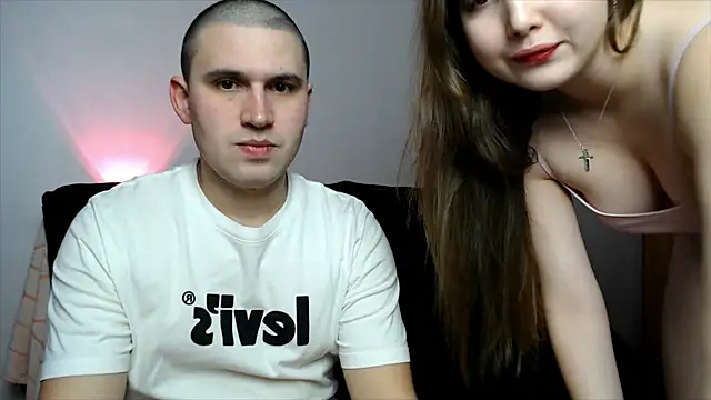 Snapshot of SweetSSSdreamS chatting on December 2024 11:12:01 PM SweetSSSdreamS online show from December 2024 11:12:01 PM