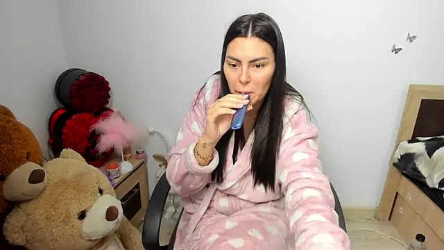 kilenyapatrice online show from February 2026 01:00:01 PM