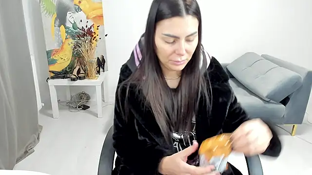 kilenyapatrice online show from January 2026 02:53:02 PM