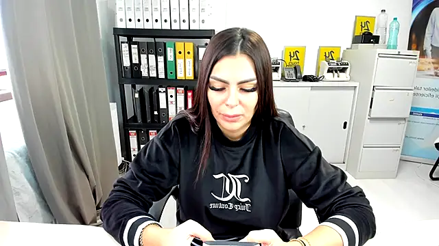 kilenyapatrice online show from November 2025 11:36:02 AM