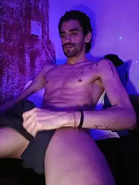 Snapshot of johngil0995 chatting on November 2025 03:34:01 PM johngil0995 online show from November 2025 03:34:01 PM