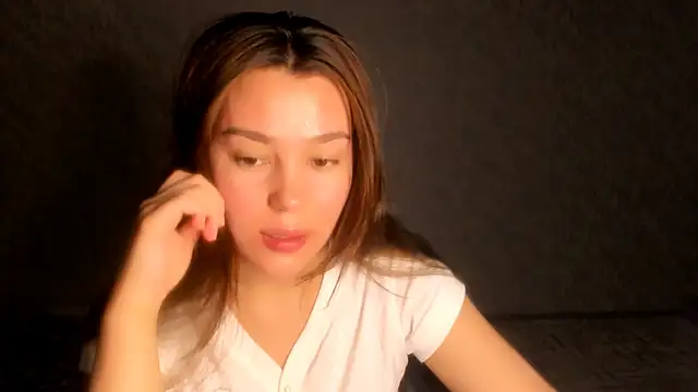 LunaXmii online show from March 2026 08:04:02 PM