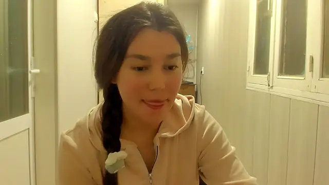 LunaXmii online show from November 2025 11:31:02 PM