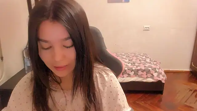 LunaXmii online show from March 2025 01:17:02 AM