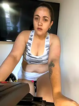 Shianrose online show from December 2025 12:39:01 PM