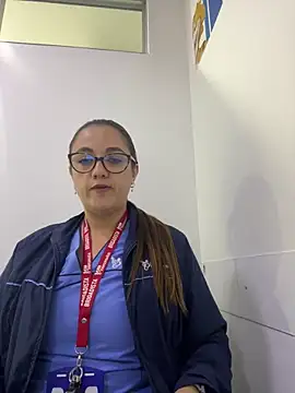 Shianrose online show from November 2025 04:00:01 PM