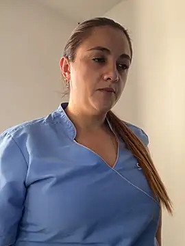 Shianrose online show from April 2026 10:33:02 PM