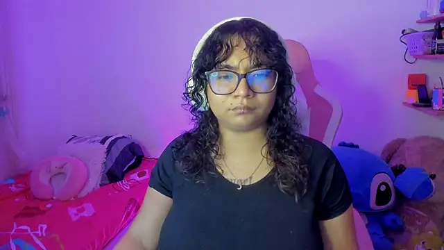 Snapshot of im_angels77 chatting on December 2025 03:33:02 AM im angels77 online show from December 2025 03:33:02 AM