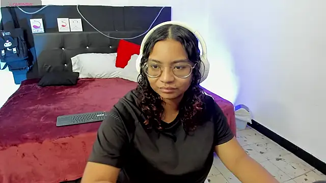 Snapshot of im_angels77 chatting on February 2025 02:19:02 AM im angels77 online show from February 2025 02:19:02 AM