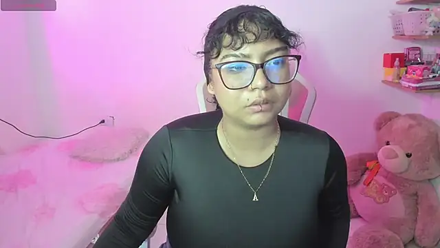 Snapshot of im_angels77 chatting on September 2025 03:17:01 AM im angels77 online show from September 2025 03:17:01 AM