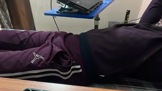 sexyboy09 online show from October 2025 07:49:02 PM