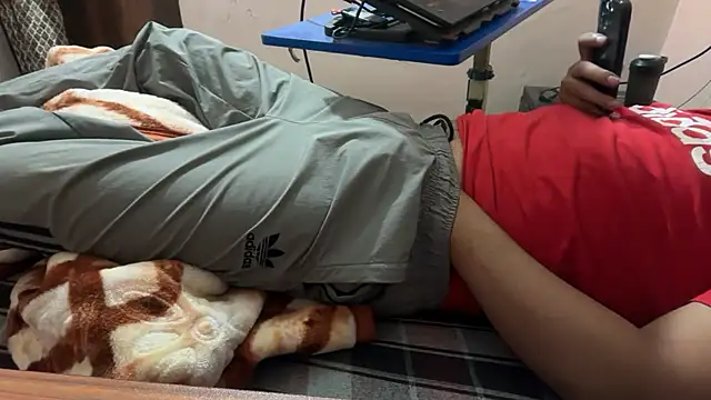 sexyboy09 online show from October 2025 06:45:01 AM