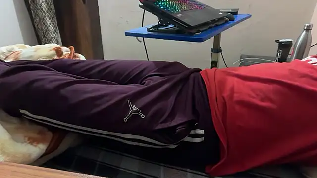 sexyboy09 online show from October 2025 07:02:01 PM