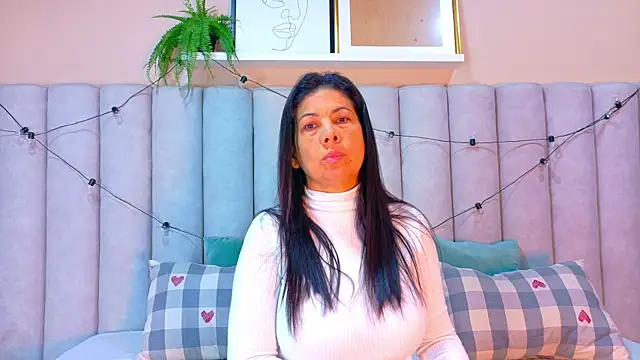 JaylaScott   online show from December 2025 11:45:01 AM