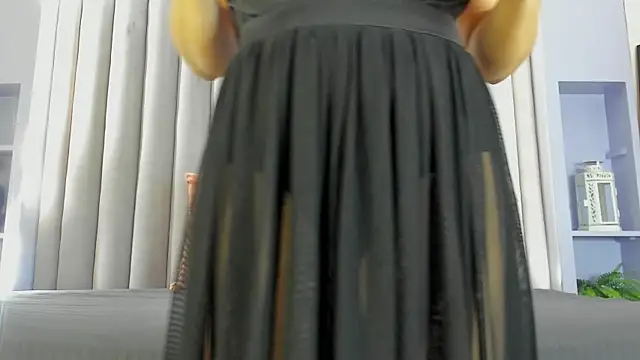 JaylaScott   online show from January 2026 11:49:01 AM