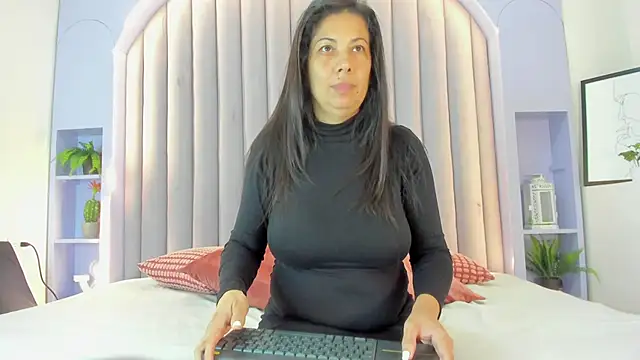 JaylaScott   online show from March 2026 11:35:02 AM