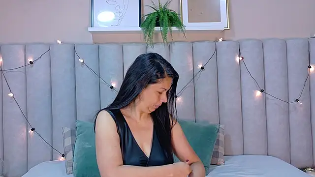 JaylaScott   online show from March 2026 11:43:02 AM