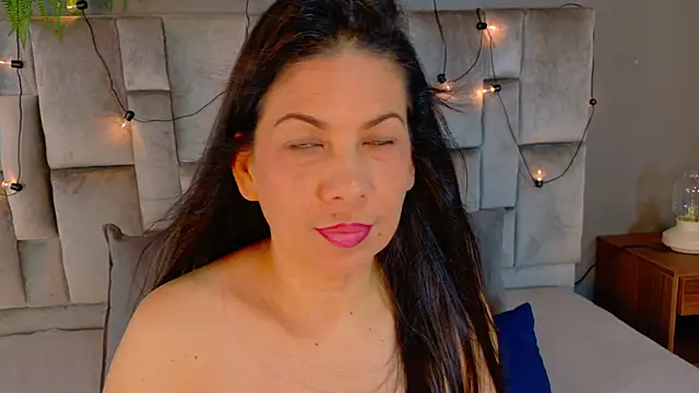 Snapshot of JaylaScott__ chatting on April 2026 11:45:02 AM JaylaScott online show from April 2026 11:45:02 AM