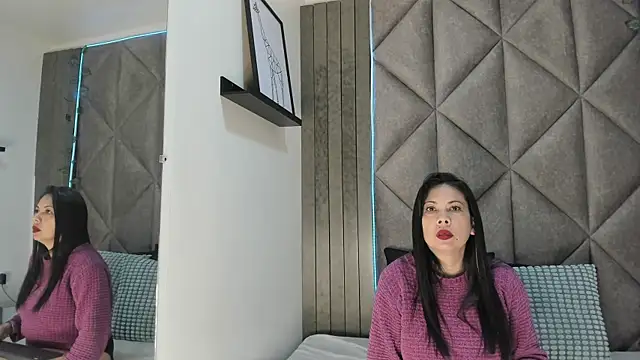 JaylaScott   online show from October 2025 11:22:02 AM