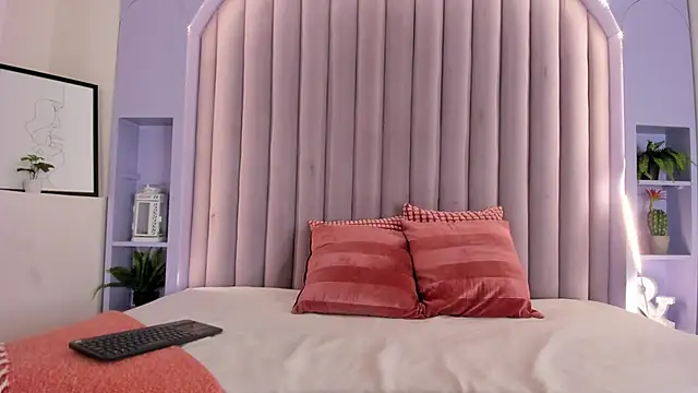 JaylaScott   online show from March 2026 11:44:01 AM